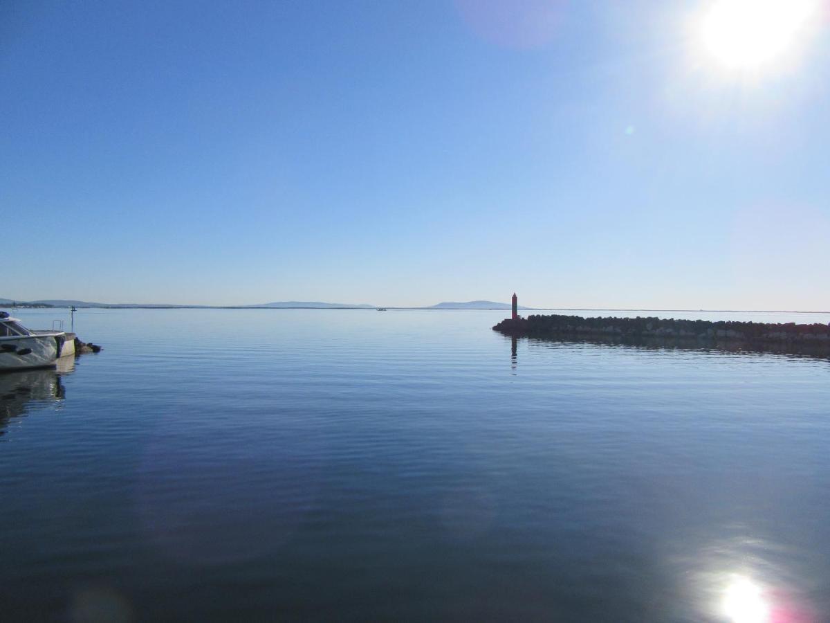 Charming And Quaint 2-Bed House In Marseillan Villa Bagian luar foto