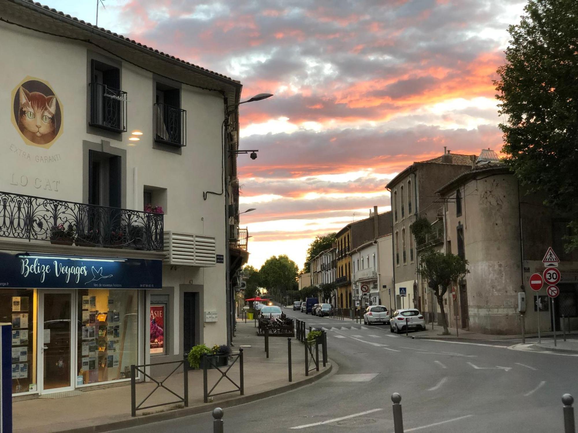 Charming And Quaint 2-Bed House In Marseillan Villa Bagian luar foto